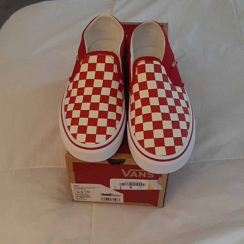 Shoes - Picture 4 of 5